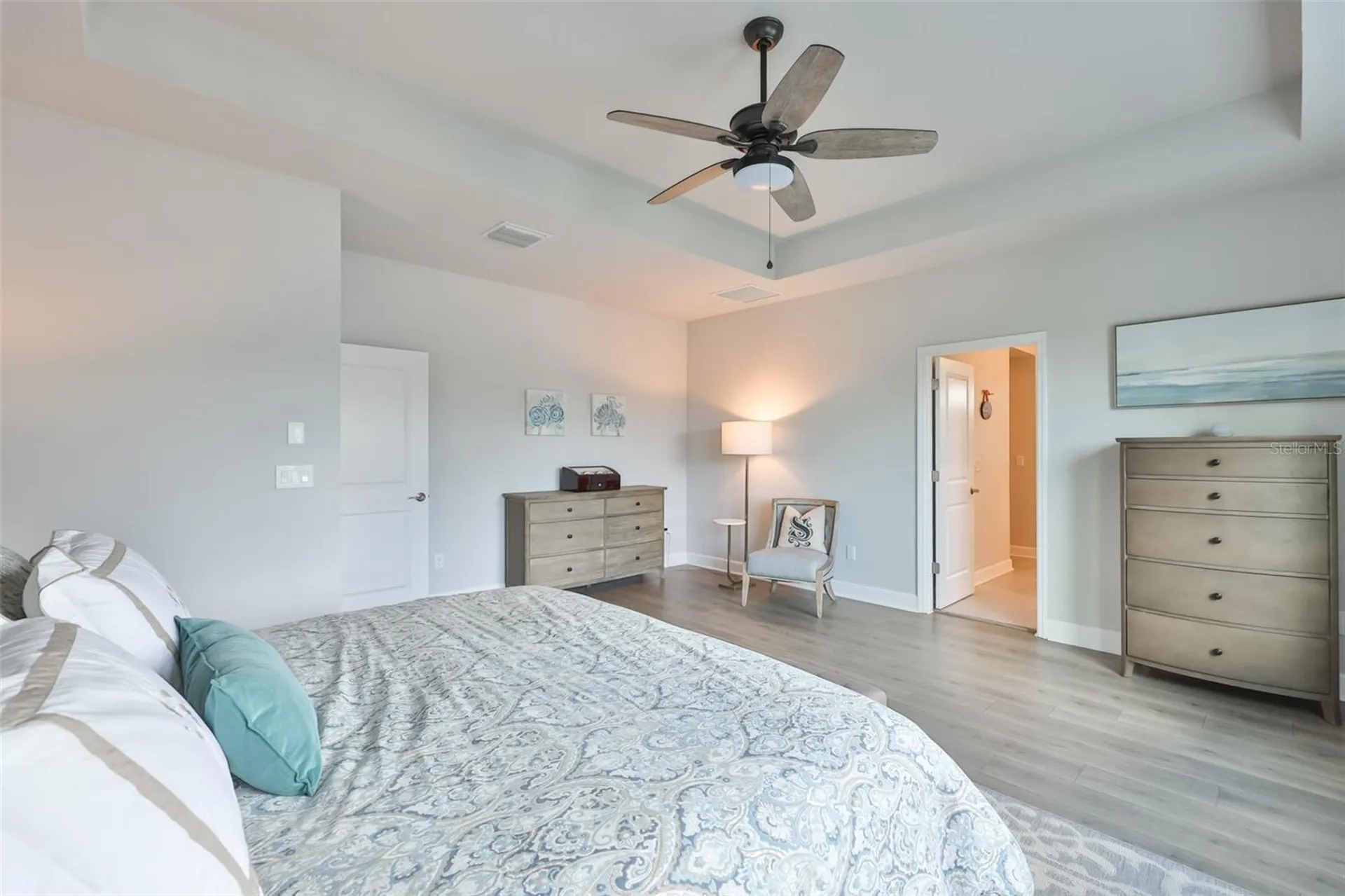 2407 W Gray Street Tampa FL 33609