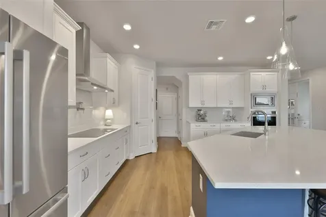 2407 W Gray Street Tampa FL 33609