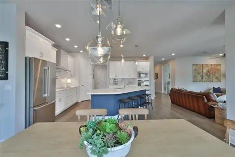 2407 W Gray Street Tampa FL 33609