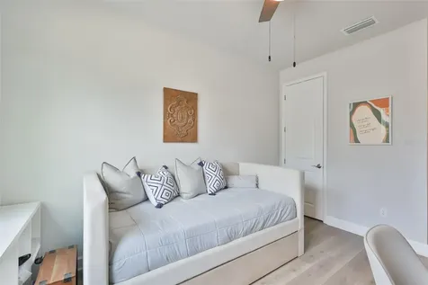 2407 W Gray Street Tampa FL 33609