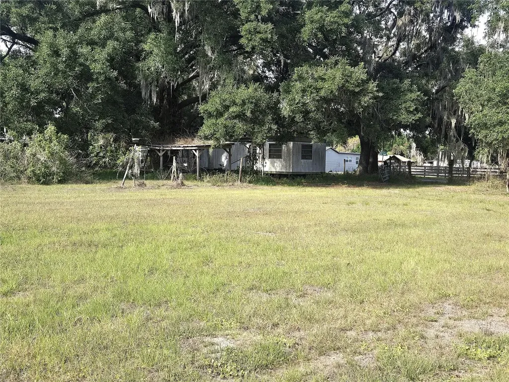 1124 Jerry Smith Road Dover FL 33527