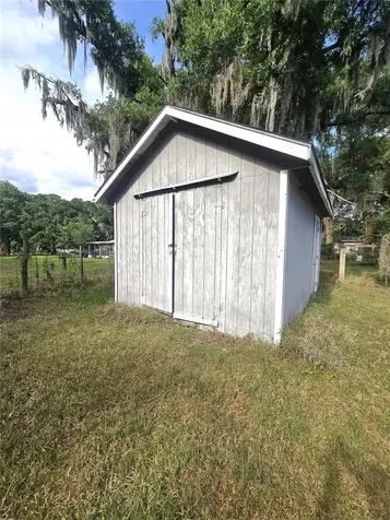 1124 Jerry Smith Road Dover FL 33527