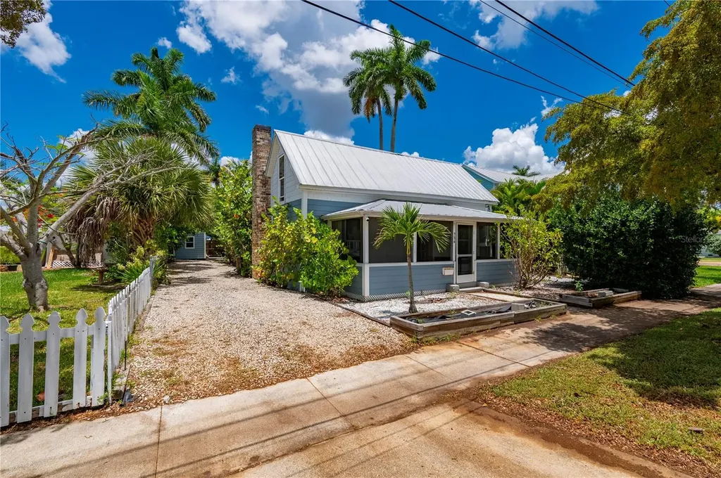 756 W Marion Avenue Punta Gorda FL 33950