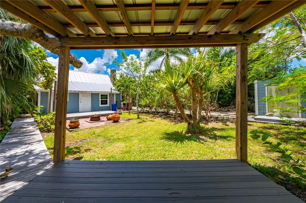 756 W Marion Avenue Punta Gorda FL 33950