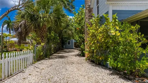 756 W Marion Avenue Punta Gorda FL 33950