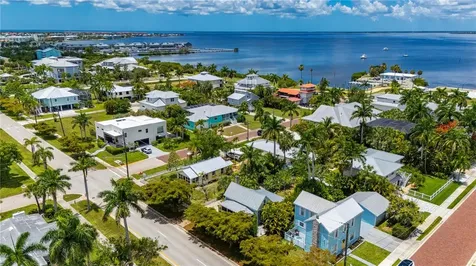 756 W Marion Avenue Punta Gorda FL 33950