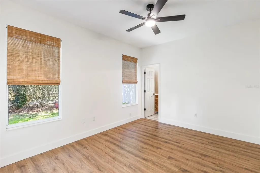 33441 Irongate Drive Leesburg FL 34788