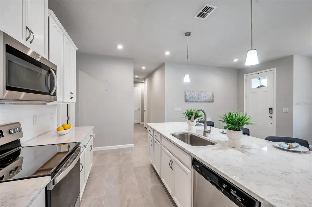 3747 Laughing Dove Avenue Sun City Center FL 33573