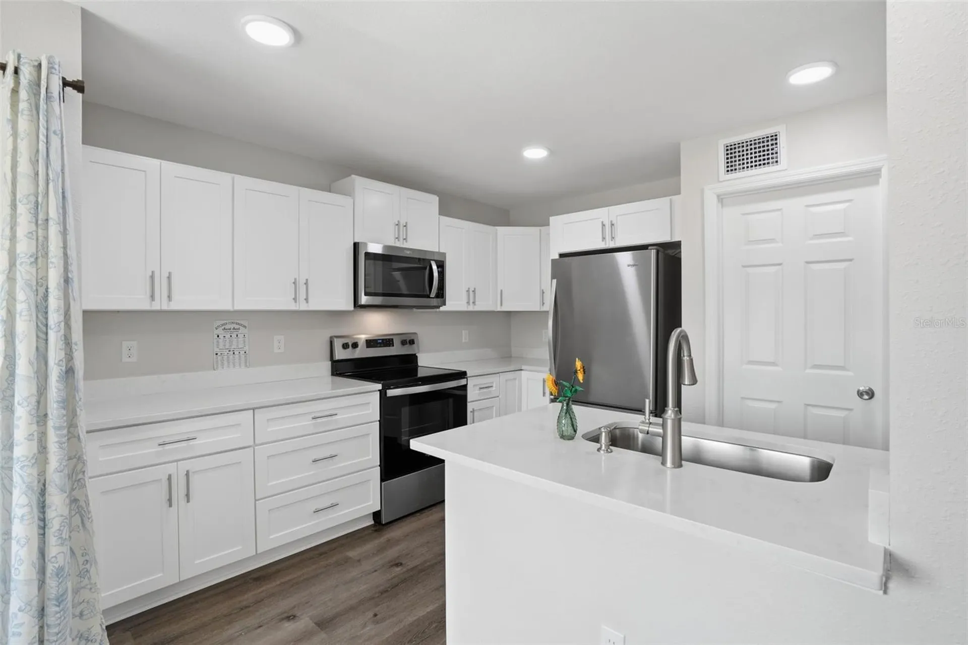 2264 Grenwich Avenue Orlando FL 32817