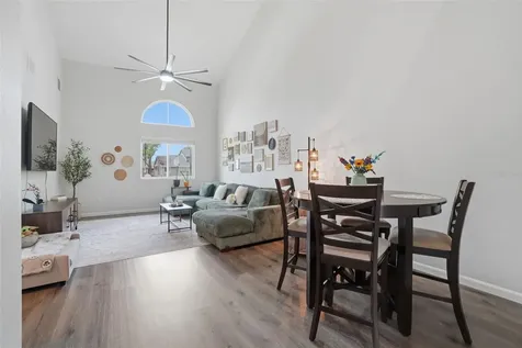 2264 Grenwich Avenue Orlando FL 32817