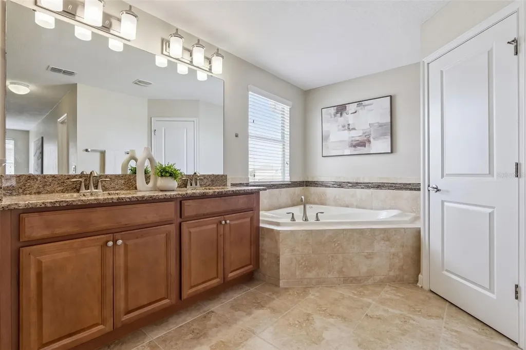 9893 Pecan Hickory Way Orlando FL 32832