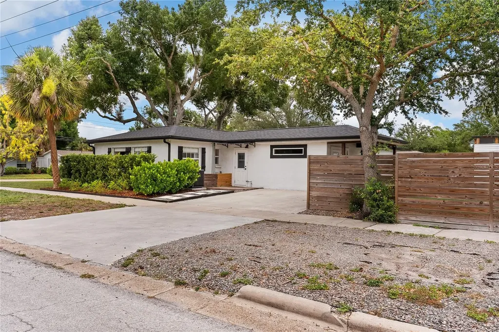 3320 W Ballast Point Boulevard Tampa FL 33611