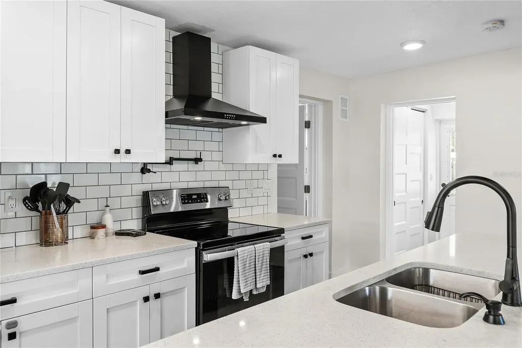 3320 W Ballast Point Boulevard Tampa FL 33611