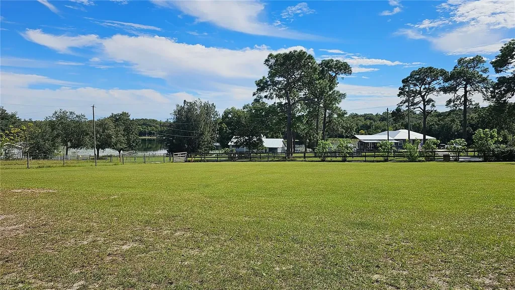 4107 Dove Valley Lane Lady Lake FL 32159