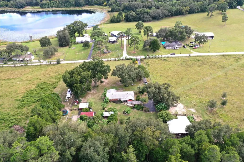 4107 Dove Valley Lane Lady Lake FL 32159
