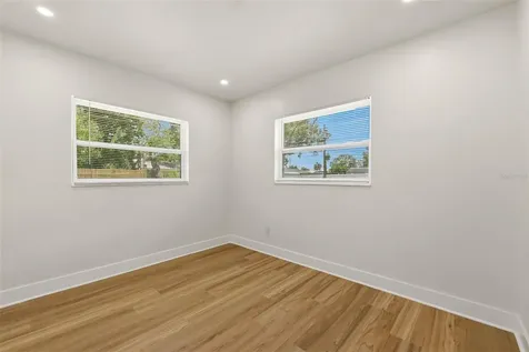 2440 66th Avenue S St Petersburg FL 33712