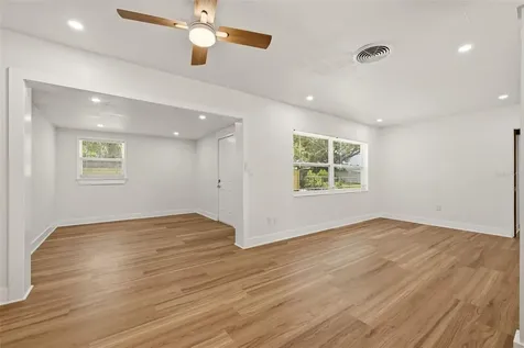 2440 66th Avenue S St Petersburg FL 33712
