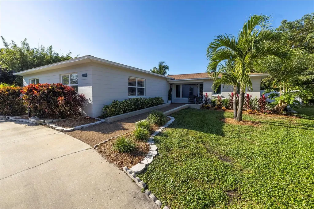 610 Cordova Boulevard NE St Petersburg FL 33704