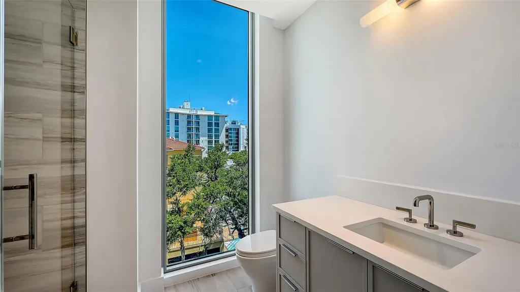 253 Golden Gate Point Sarasota FL 34236