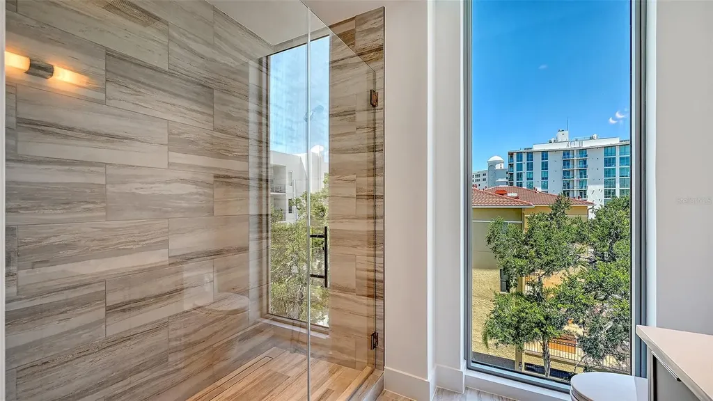 253 Golden Gate Point Sarasota FL 34236