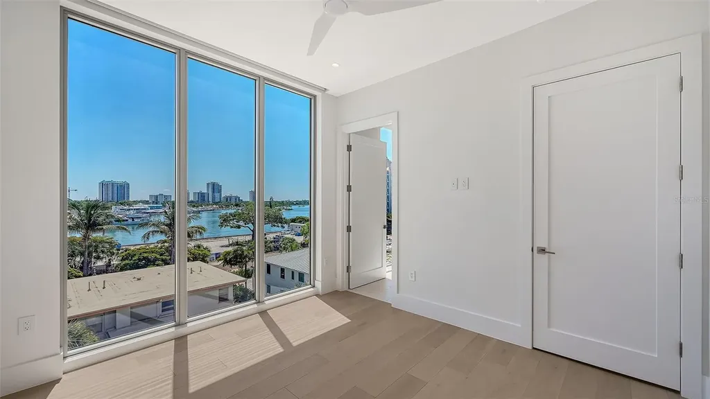 253 Golden Gate Point Sarasota FL 34236