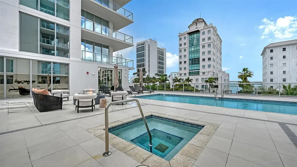 253 Golden Gate Point Sarasota FL 34236
