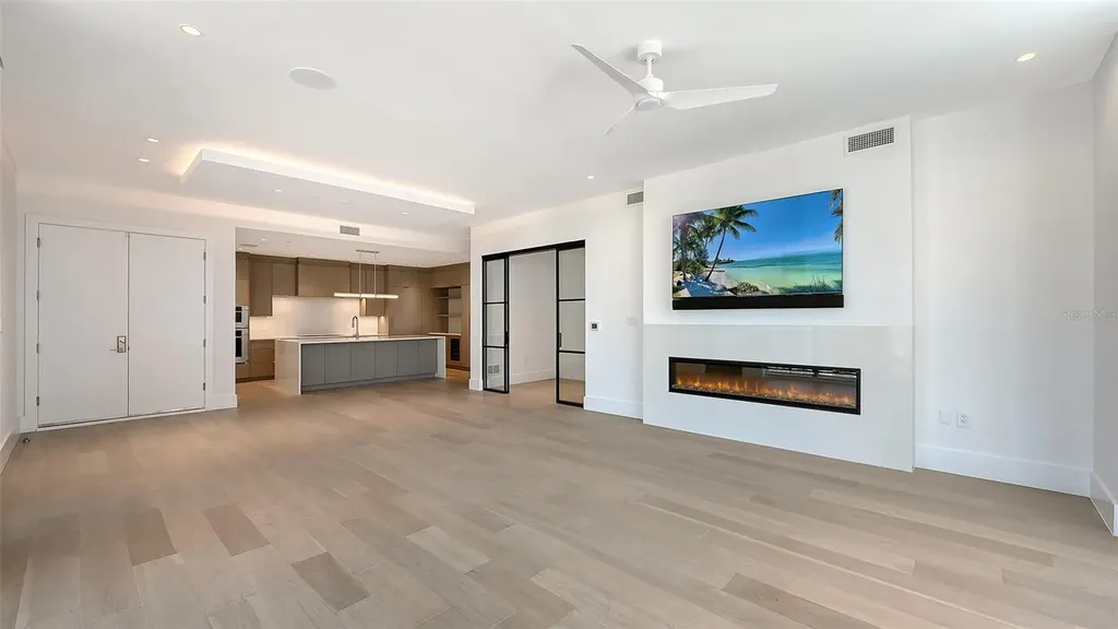253 Golden Gate Point Sarasota FL 34236