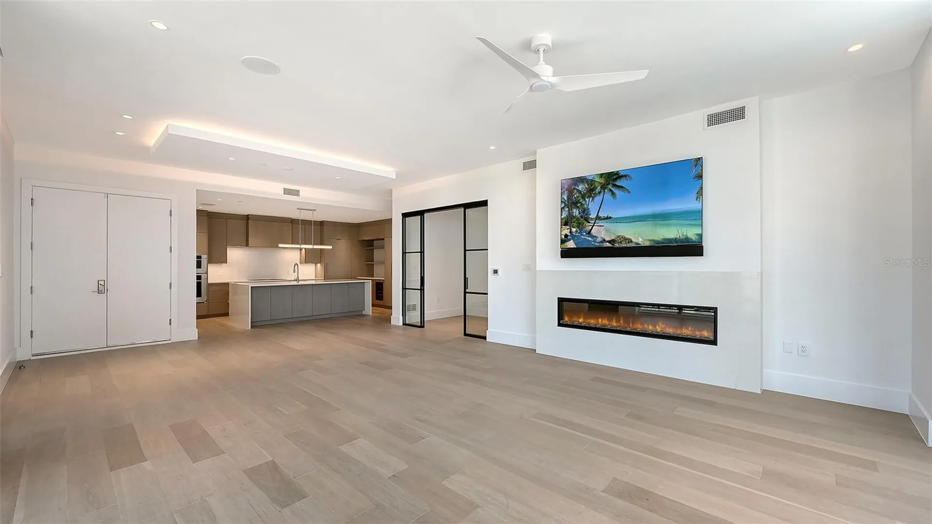 253 Golden Gate Point Sarasota FL 34236