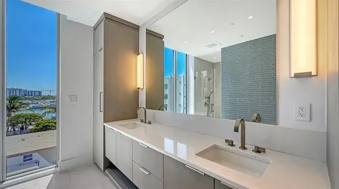 253 Golden Gate Point Sarasota FL 34236