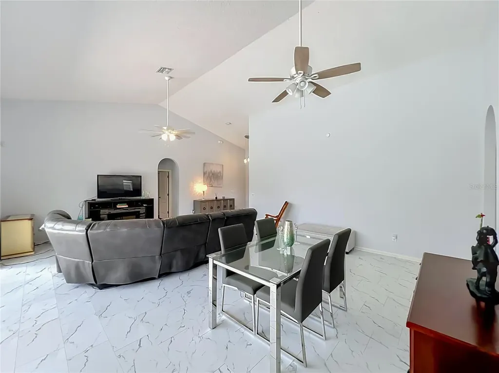 909 Grovesmere Loop Ocoee FL 34761