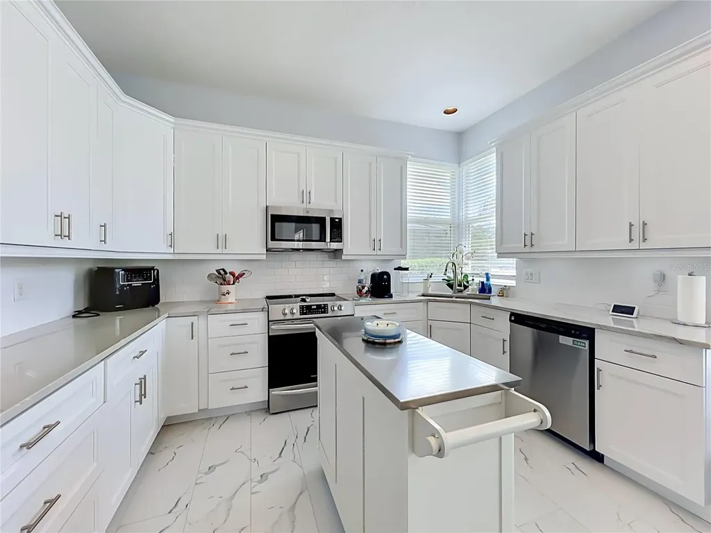 909 Grovesmere Loop Ocoee FL 34761