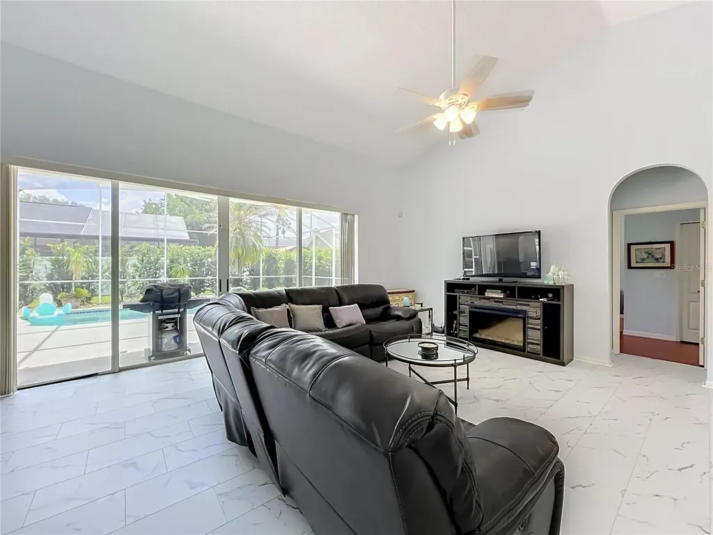 909 Grovesmere Loop Ocoee FL 34761