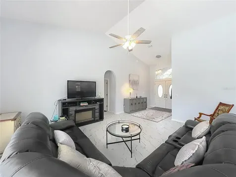 909 Grovesmere Loop Ocoee FL 34761