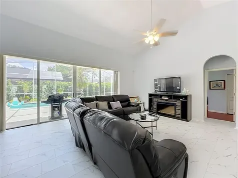 909 Grovesmere Loop Ocoee FL 34761