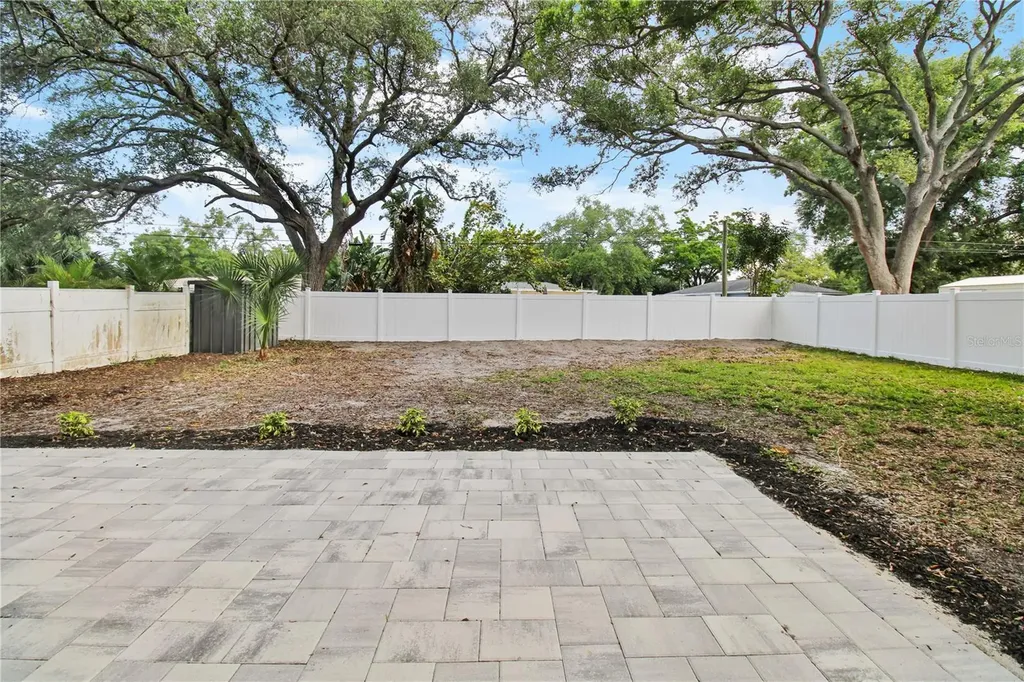 1110 1st Avenue NW Largo FL 33770