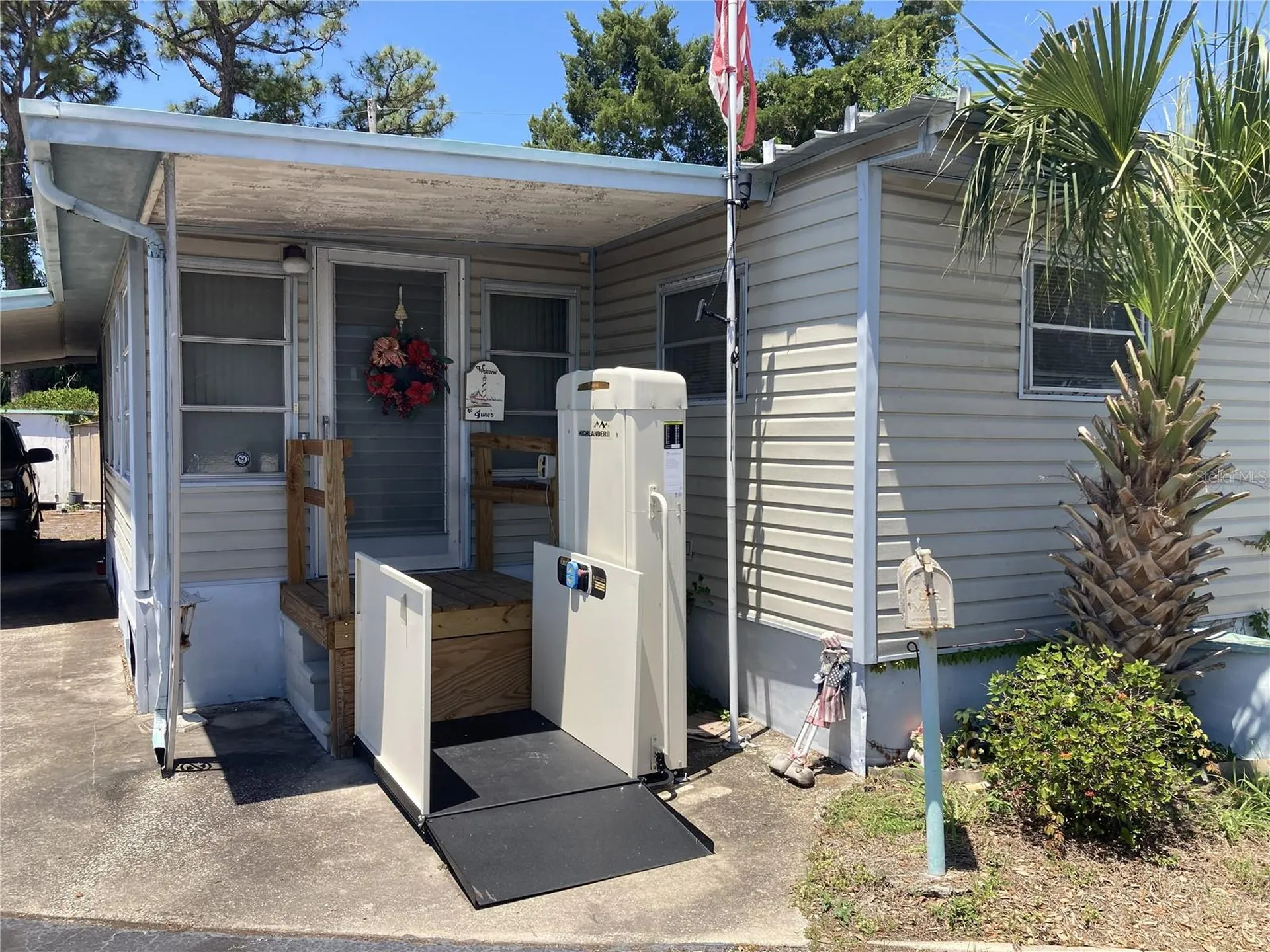 7801 34th Avenue N St Petersburg FL 33710