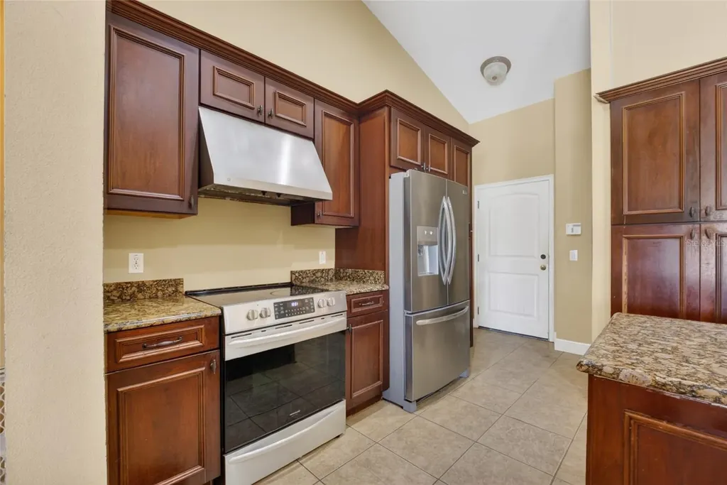 1098 NW 165th Court Road Dunnellon FL 34432