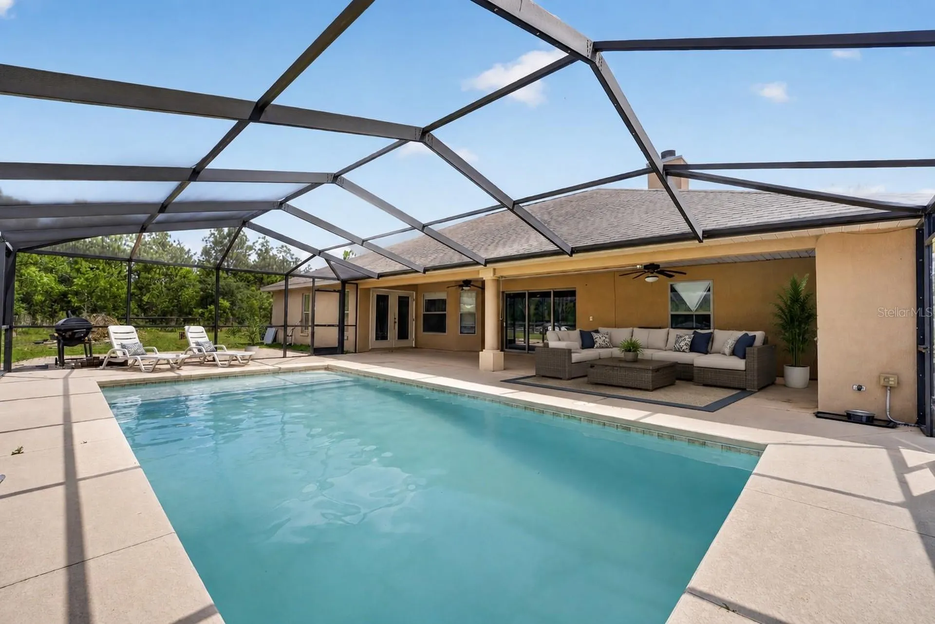 1098 NW 165th Court Road Dunnellon FL 34432