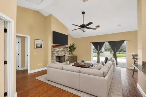 1098 NW 165th Court Road Dunnellon FL 34432