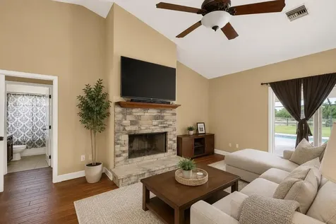 1098 NW 165th Court Road Dunnellon FL 34432