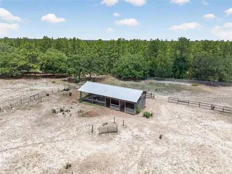 1098 NW 165th Court Road Dunnellon FL 34432