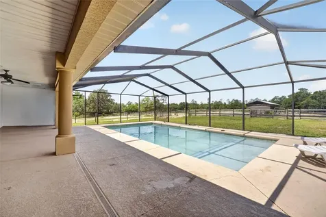 1098 NW 165th Court Road Dunnellon FL 34432