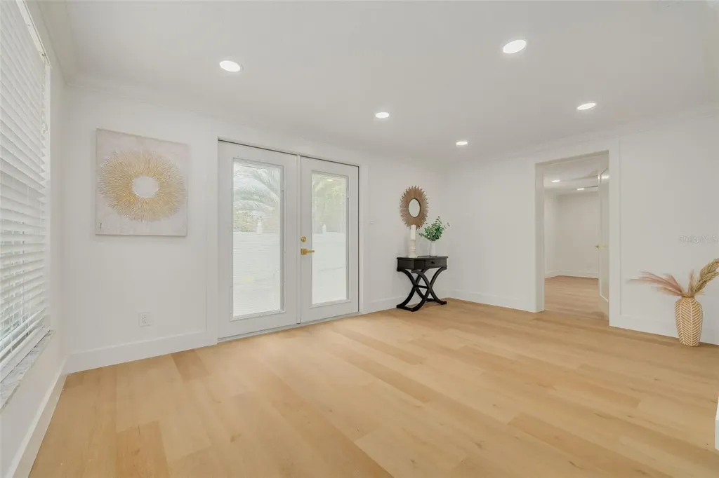 5576 Williamsdale Court Seminole FL 33772