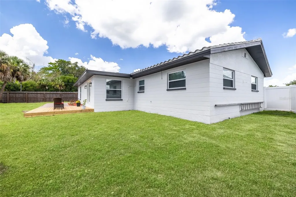 5576 Williamsdale Court Seminole FL 33772