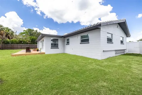 5576 Williamsdale Court Seminole FL 33772