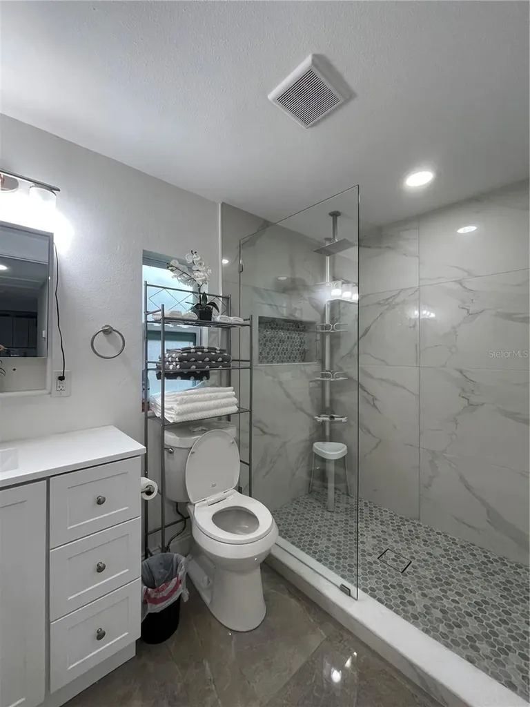 8002 48th Avenue N St Petersburg FL 33709