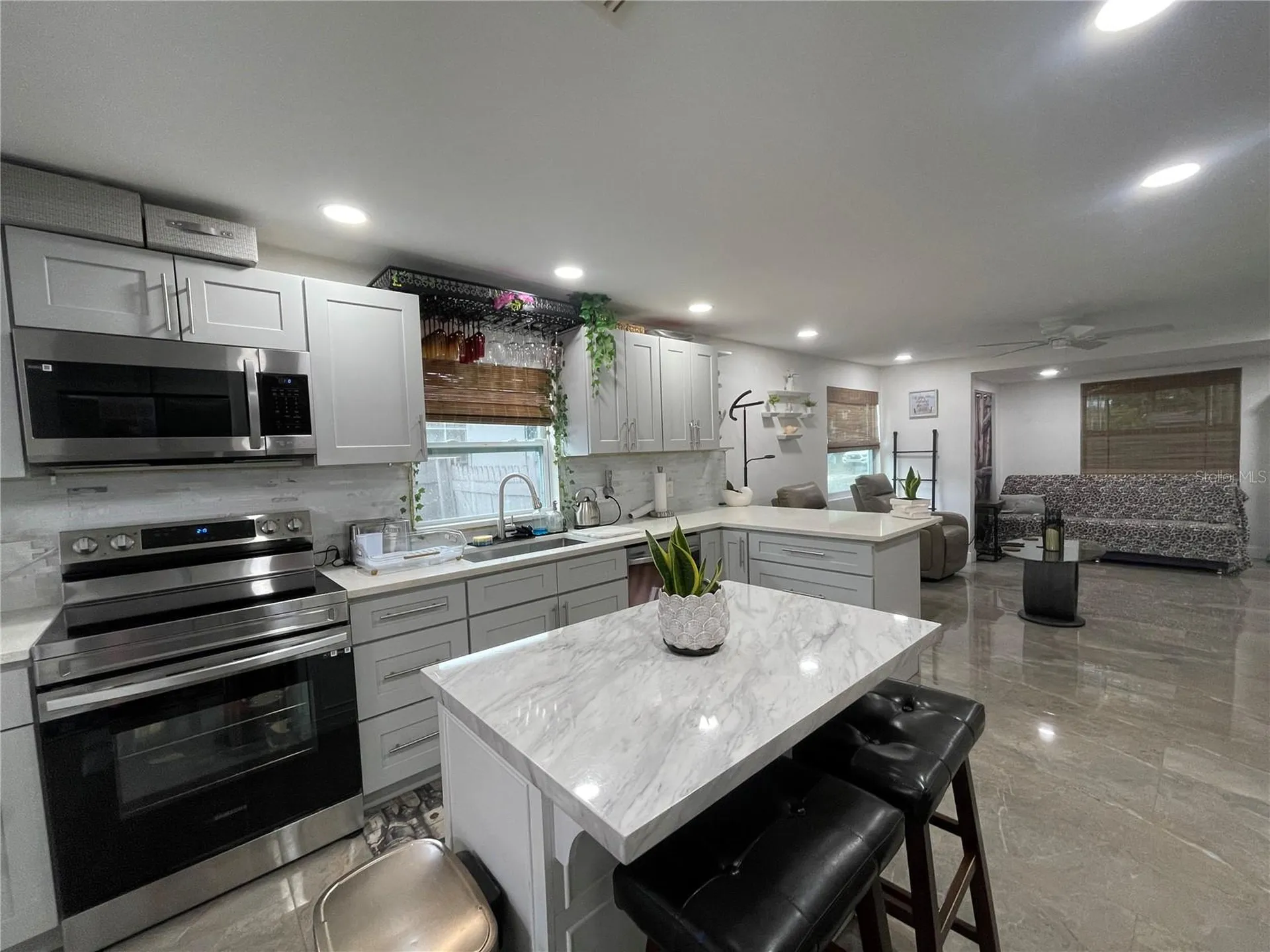 8002 48th Avenue N St Petersburg FL 33709