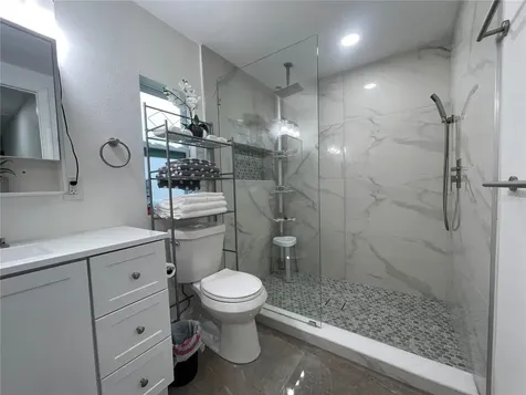 8002 48th Avenue N St Petersburg FL 33709