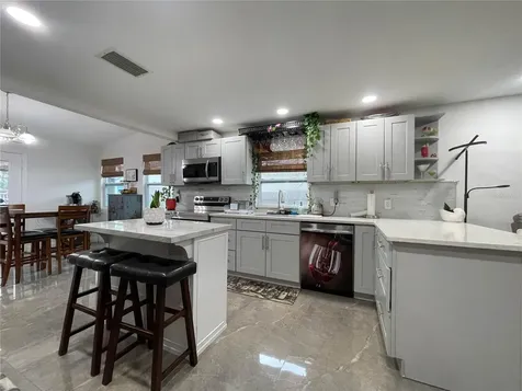 8002 48th Avenue N St Petersburg FL 33709