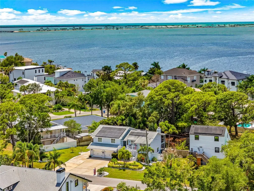 201 Lagoon Drive Palm Harbor FL 34683